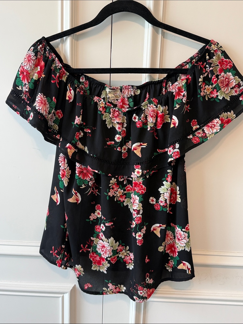 Lily White Black Off-Shoulder Floral Ruffle Blouse